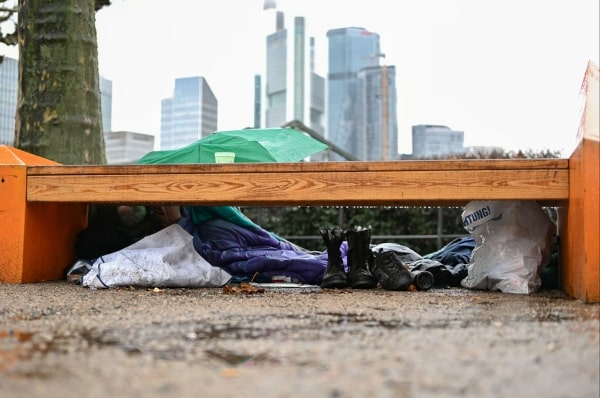 wohnungslosigkeit symbolbild foto arne dedert dpa